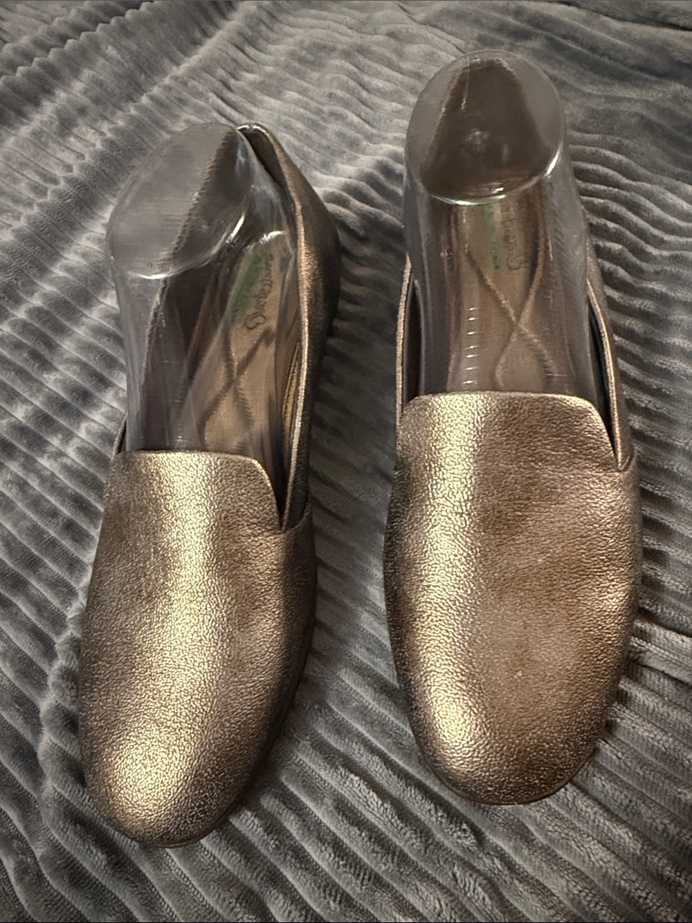 Nwots BareTraps metallic  Gold Janine Loafers / flats  / slip ons size 8 1/2 M